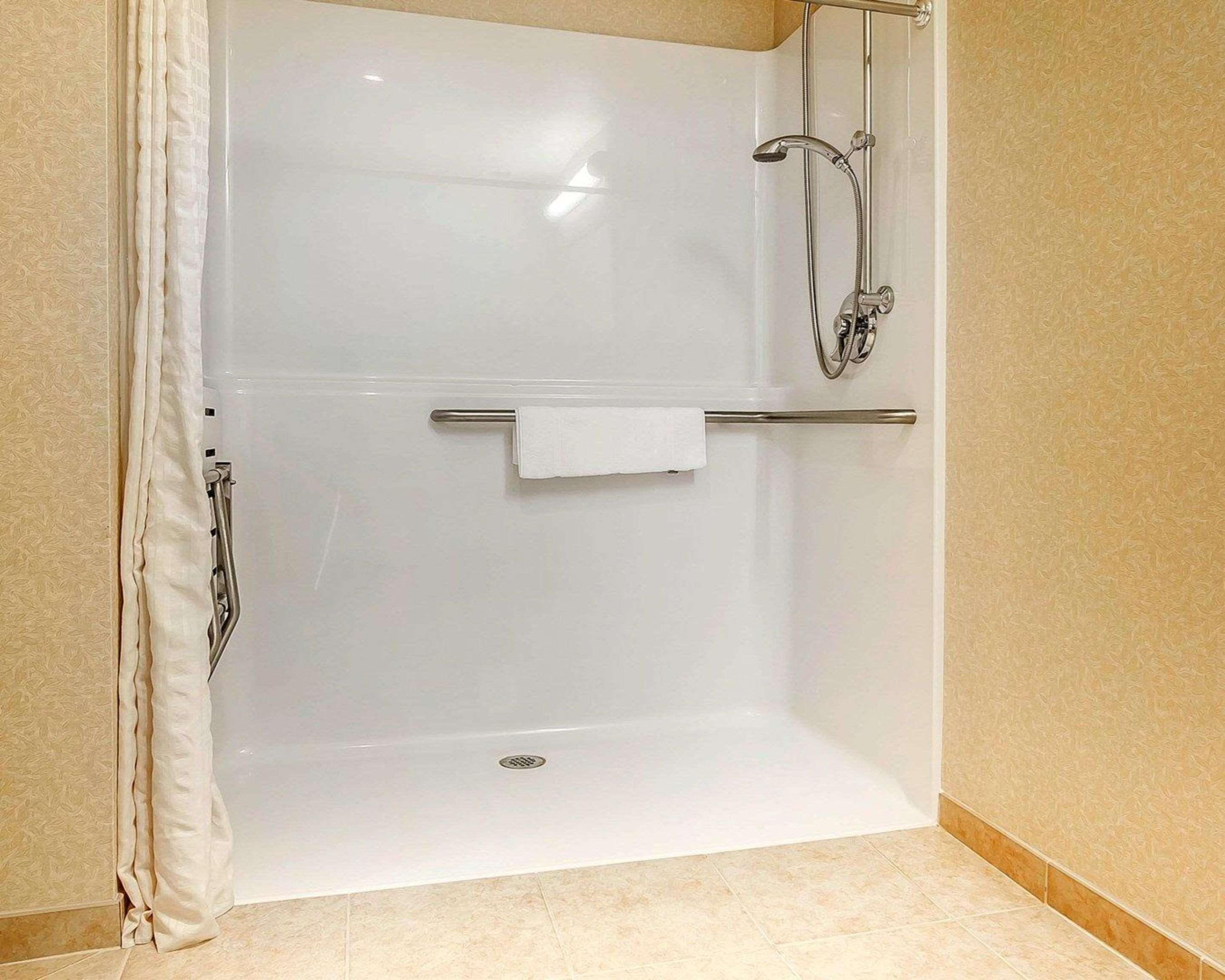 Comfort Inn & Suites Creswell Buitenkant foto