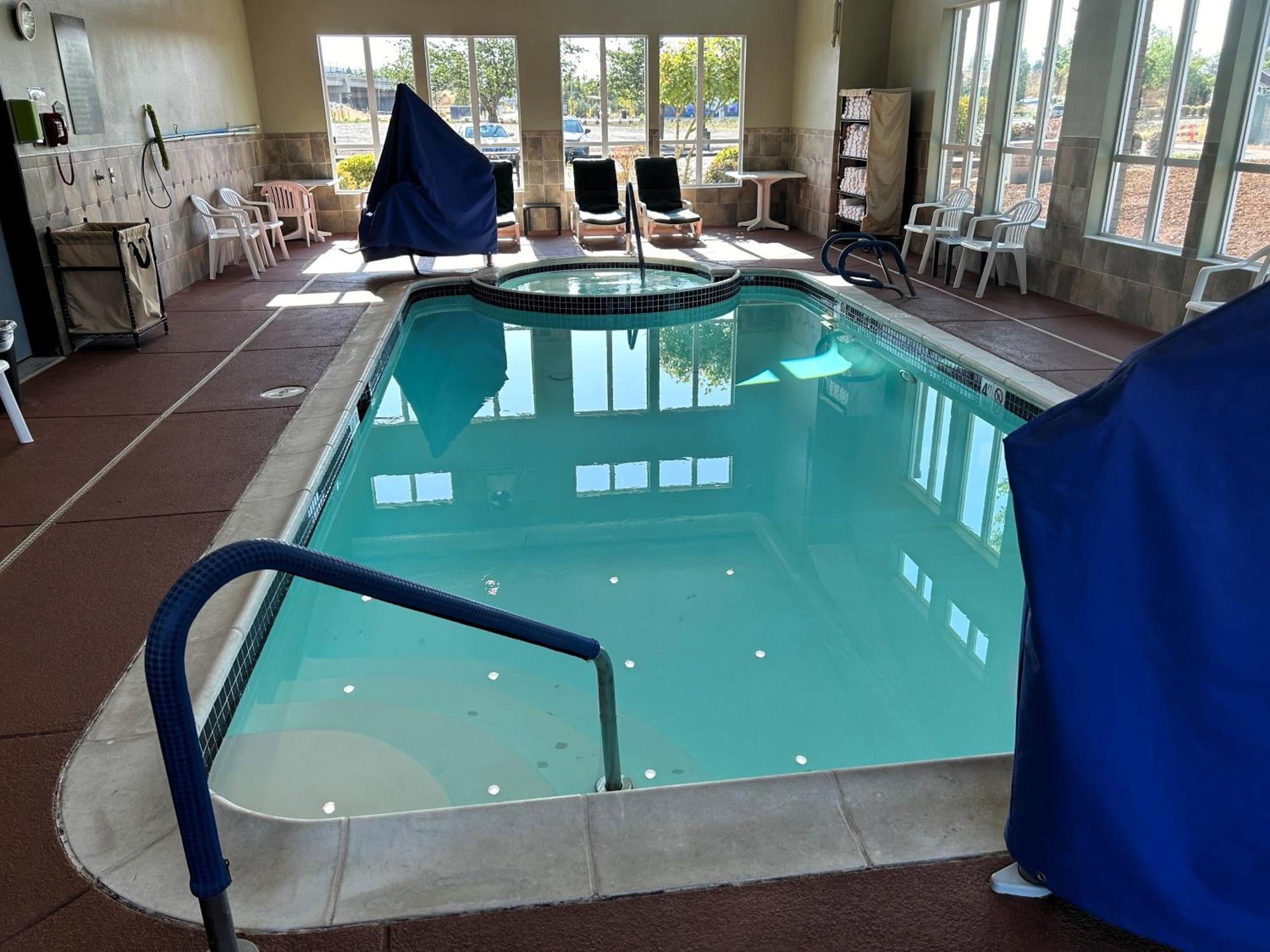 Comfort Inn & Suites Creswell Buitenkant foto
