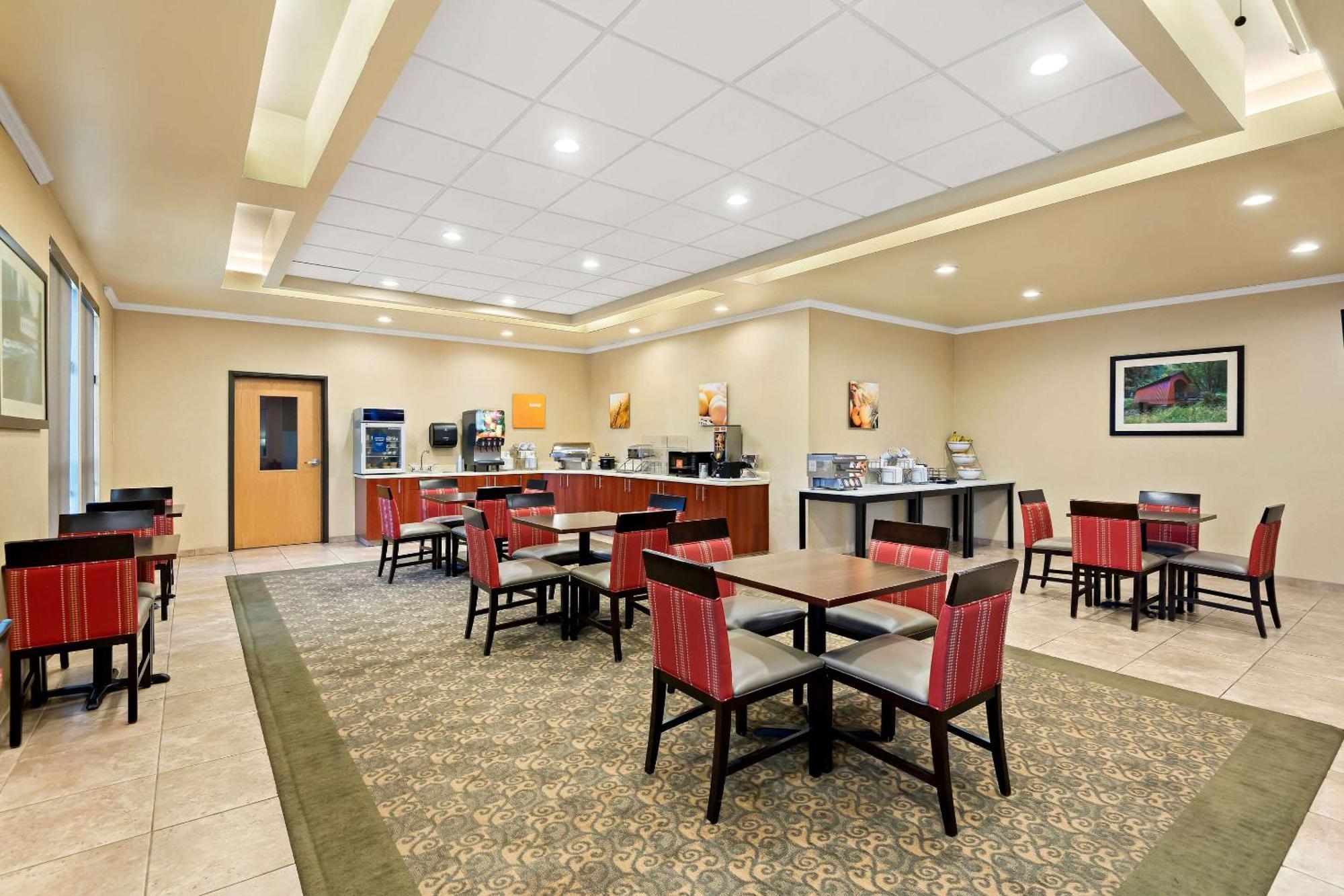 Comfort Inn & Suites Creswell Buitenkant foto