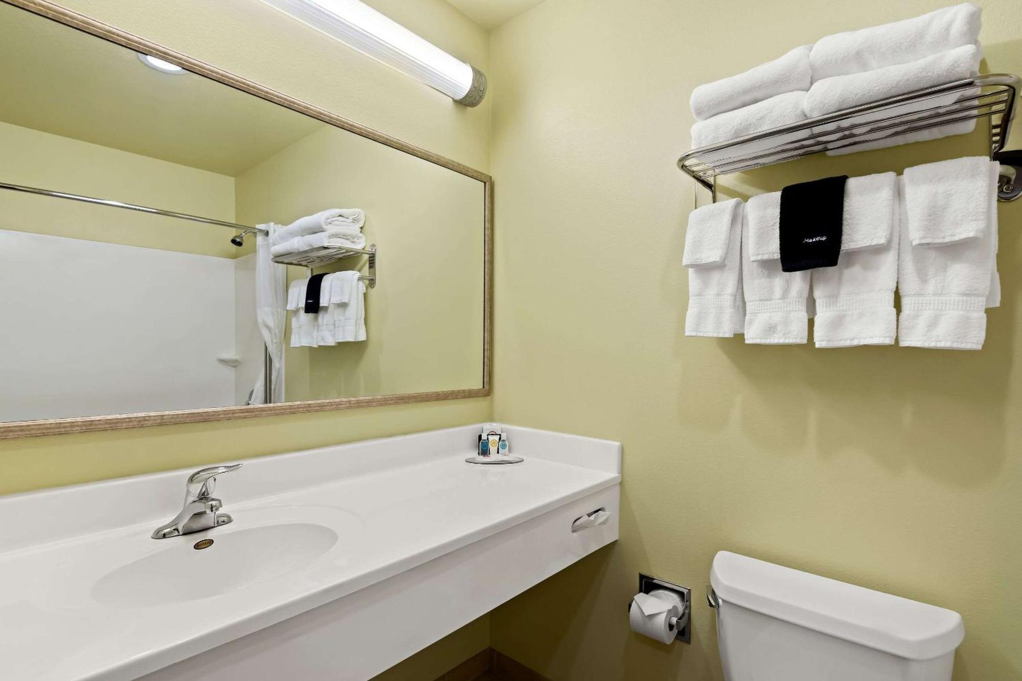 Comfort Inn & Suites Creswell Buitenkant foto