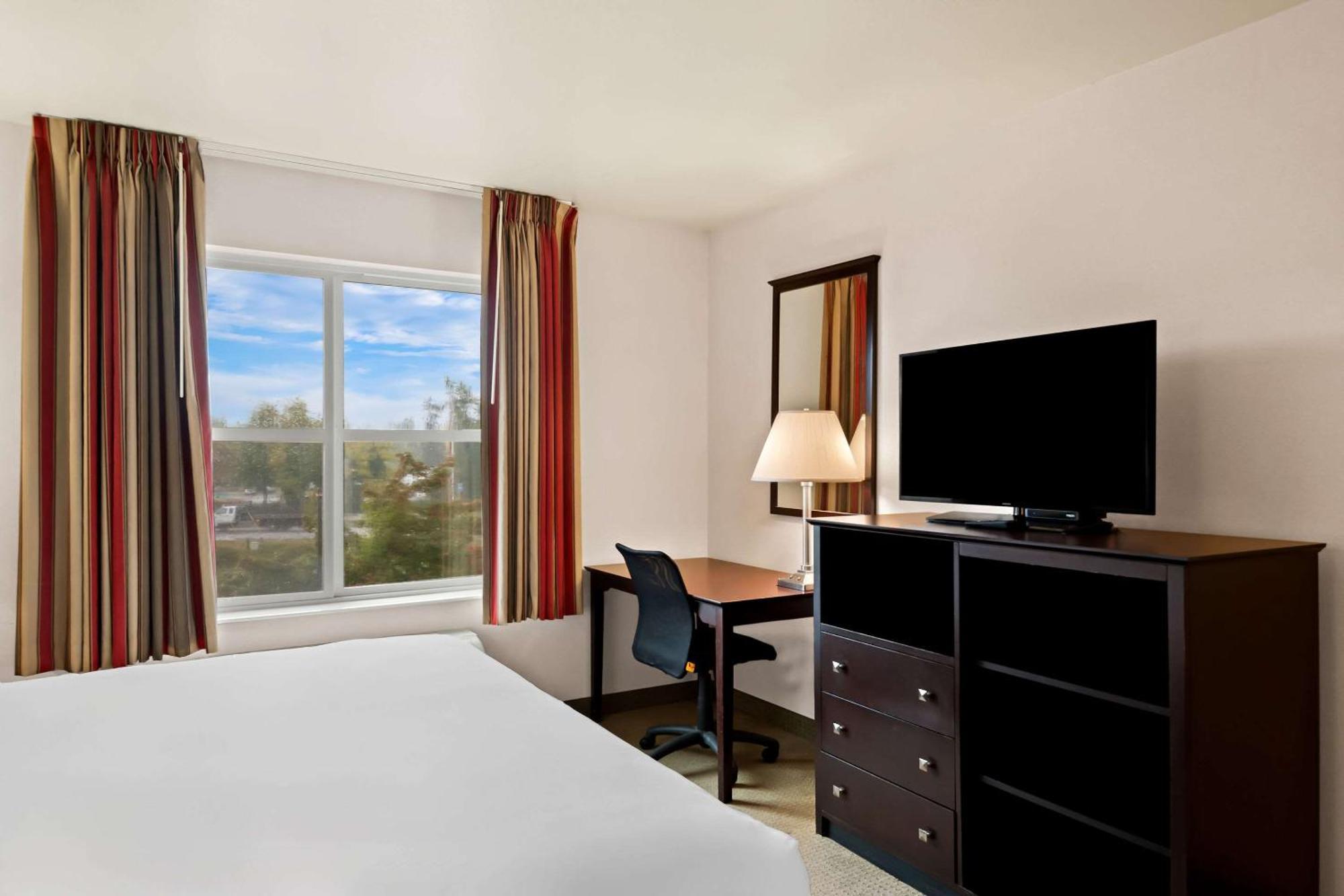 Comfort Inn & Suites Creswell Buitenkant foto