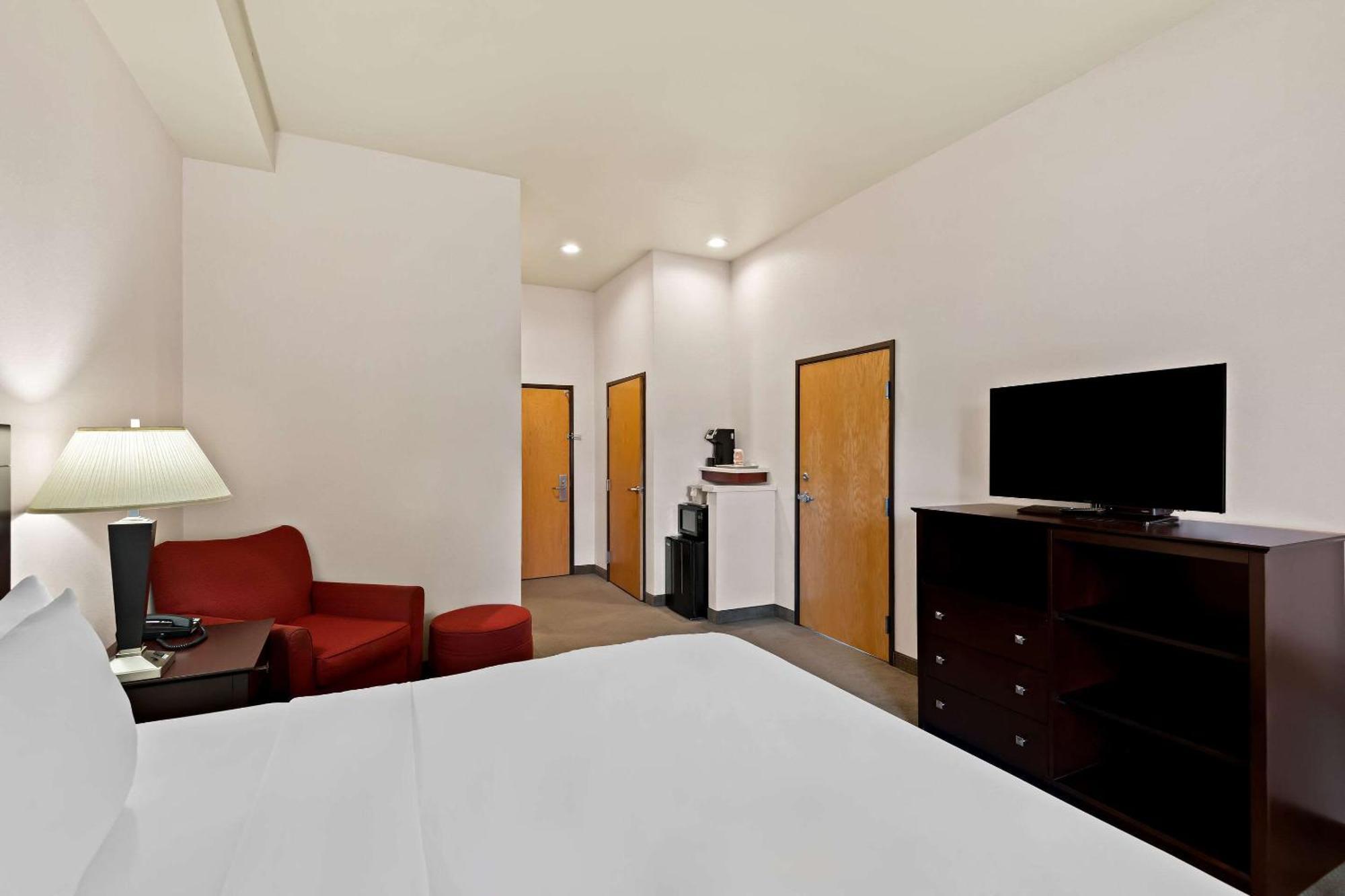 Comfort Inn & Suites Creswell Buitenkant foto
