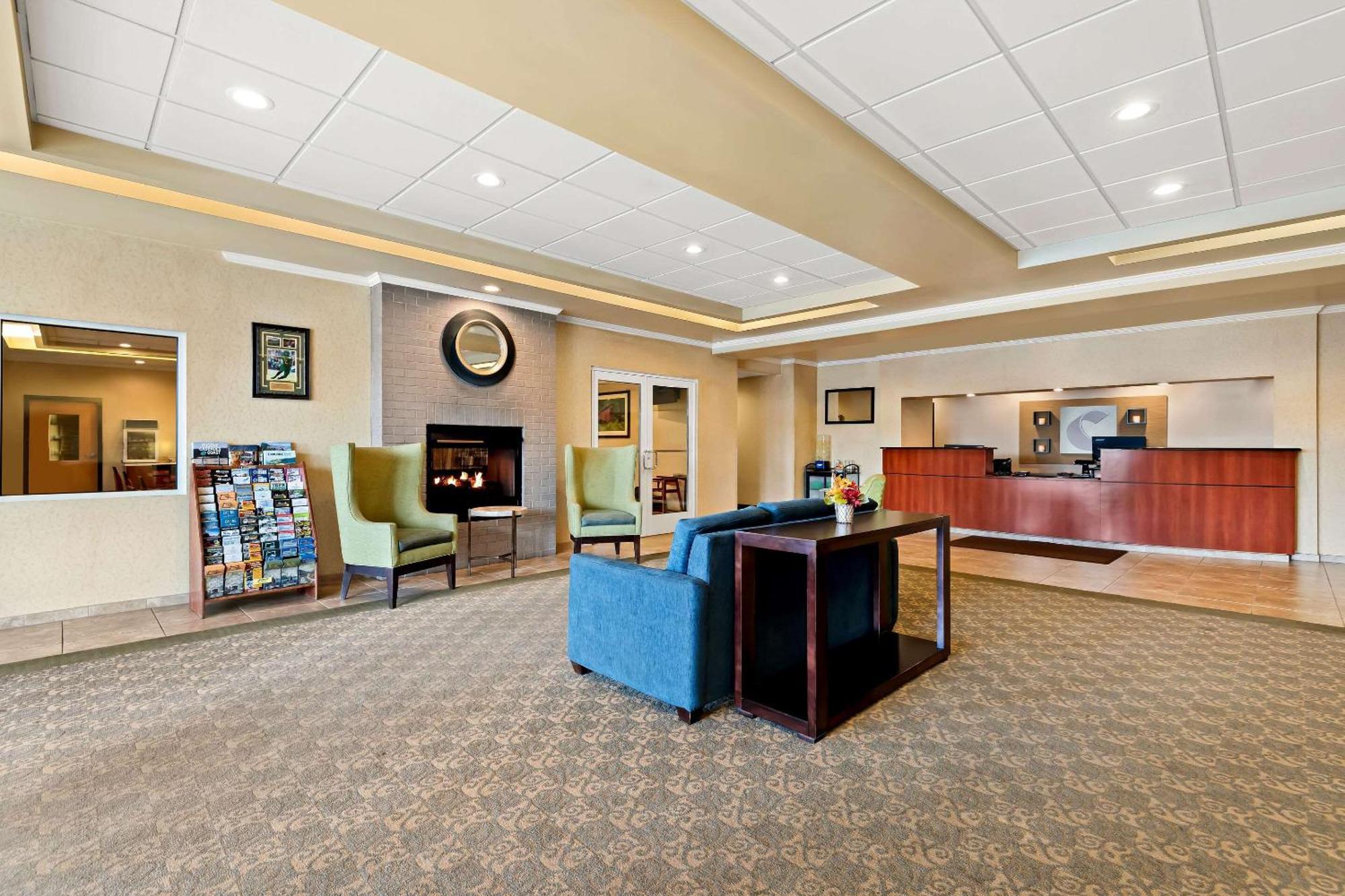 Comfort Inn & Suites Creswell Buitenkant foto